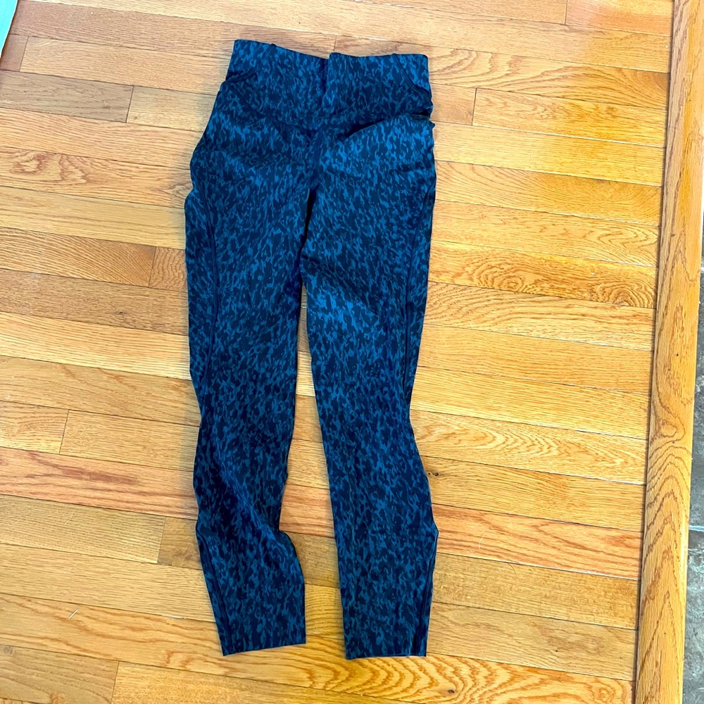 Lululemon pants size 4